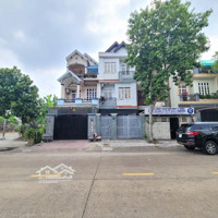 Nhà Trung Tâm Hành Chính Dĩ Andiện Tích106 Ngang 5 Tc Full 3 Tầng Giá Bán 8Ty5 Liên Hệ: 0906309279