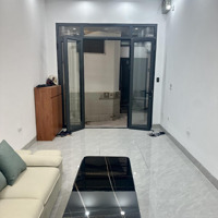 Nhà Có 3 Phòng Cho Thuê Tại Ngõ 151 Phố Nguyễn Đức Cảnh -Diện Tích15M2 Một Phòng