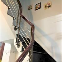 HIẾM !!! 5.35 TỶ - KHU SANG TRỌNG QUẬN 3 GIÁP QUẬN 1 - SÁT MẶT TIỀN - 4 TẦNG 4PN ĐÚC BTCT HIỆN ĐẠI