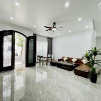 Cho thuê nguyên căn 5 phòng ngủ tại Vinhomes Marina