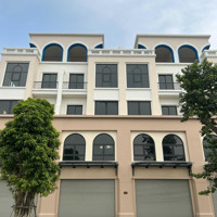 Chính Chủ Bán Cắt Lỗ Biển Xanh 120M2 Mặt Tiền 6M Hai Mặt Đường 35M, Đối Diện 9 Chung Cư Masterise
