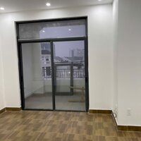 Cho thuê nguyên căn 5 tầng thông sàn tại Vinhomes Marina