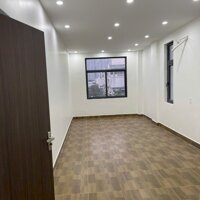 Cho thuê nguyên căn 5 tầng thông sàn tại Vinhomes Marina