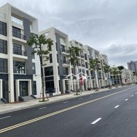 Vợ Chồng Tôi Cần Bán Căn Biệt Thự Vườn Đào - Nhìn Sang Vườn Hoa !