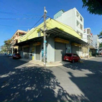 Bán Nhà Góchẽm Xe Hơiđường Huỳnh Văn Bánh Q.pn,Diện Tích: 5,5M X 20M, 3 Lầu, Hđt : 40 Triệu/Tháng, Giá Bán 15 Tỷ Tl