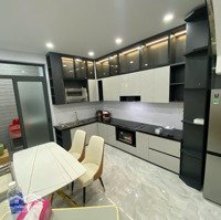 Bán Nhà 1 Trệt 2 Lầu, Đẹp, Hiện Đại, Sổ Hồng Thổ Cư 100%