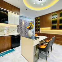 Chính Chủ Cần Bán Căn Nhà Siêu Đẹp|Tại Đường Trần Bình Trọng P5 Q.bình Thạnh|Shr|Hẻm Xe Hơi
