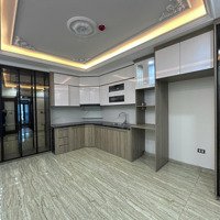 Chính Chủ Cho Thuê Căn Hộ Siêu Xịn Giữa Lòng Ba Đình Full Nội Thất, Chỉ Từ 4.7 Triệu/Tháng!