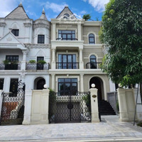 Bán Gấp Căn Bt Mặt Công Viên Kđt Ciputra Tây Hồ. Full Nội Thất. Mặt Tiền 7M Có Hầm, Thang Máy. Sđcc