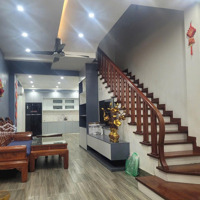 Nhà Dân Xây Tại Phố Ô Cách 56M2X4 Tầng Cách Đúng 1 Nhà Ra Mặt Phố Ô Cách Kinh Doanh Sầm Uất.