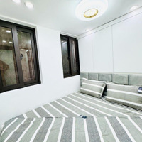 Hai Bà Trưng, Nhỉnh 2 Tỷ, 4 Tầng, 16M2, Đủ Nội Thất Mới Đẹp, Chỉ Việc Ở
