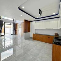 NHÀ TRỆT LỬNG MẶT TIỀN ĐƯỜNG XE TẢI PHÚ TÂN