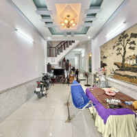 Bán Nhà Trệt Lầu Hoàn Công Mặt Tiền Kinh Doanh Gần Chợ Dĩ An