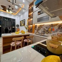Nhà Đẹp Gần Đường Ô TÔ Hoàng Mai 25m, 5 tầng, mt 3.2m, giá 5.8 tỷ.