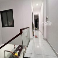 Siêu Phẩm Dưới 6 Tỷ, 80M, Nhà 2 Tầng Btct, 3 Phòng Ngủ, Hẻm Xe Hơi, Gần Bigc Dĩ An