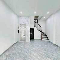 Bán Nhà Mới 100%. 42M X 5T Thang Máy. Phố Hoàng Hoa Thám, Ba Đình, Ngõ Thông. Giá: 8.9 Tỷ