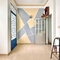 Hẻm Xe Hơi - Hiệp Nhất - Cách Mạng Tháng 8 - Phường 4 - 4 Tầng - 35M2 - Chỉ 5.6Tỷ - Tân Bình