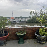 Cần Bán Nhà Mặt View Sông Khu Vực Dân Cư Ổn Định