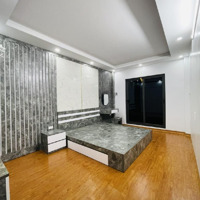 Bán Nhà Học Viện Tài Chính, 34M2, Phân Lô, Ô Tô, Nội Thất Chủ Tặng, Nhỉnh 5Tỷ.
