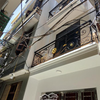 Bán Nhà Học Viện Tài Chính, 34M2, Phân Lô, Ô Tô, Nội Thất Chủ Tặng, Nhỉnh 5Tỷ.