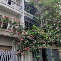 Bán Nhà Riêng Tại Phố Hoàng Văn Thái, 11,5 Tỷ, 40,2M2, Ô Tô Đỗ Cửa, Hàng Hiếm, Giá Ưu Đãi.