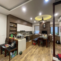 Bán Nhà Riêng Tại Phố Hoàng Văn Thái, 11,5 Tỷ, 40,2M2, Ô Tô Đỗ Cửa, Hàng Hiếm, Giá Ưu Đãi.