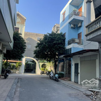 Bán Nhà 4 Tầng Mặt Đường Trường Chinh