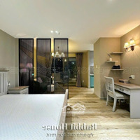 Căn Penthouse Sang Xịn Mịn Nằm Ngay Trung Tâm Quận 1, Gần Sát Phố Tây, Chợ Bến Thành, Dinh Độc Lập