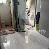 Cho Thuê Căn Hộ Nguyên Căn Chung Cư A4 Phan Xích Long Giá 5, 5 Triệu
