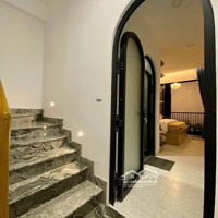 Chủ Gấp Bán Nhà Sát Mặt Tiền Đường Nhựa Nguyễn Thần Hiến Q4 ( 35M2 )