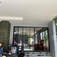 Cắt Lỗ Villa 3T 303M2 Mt9M Full Nội Thất Kiên Cố Khu Phố Tây At Cách Biển 300M Dòng Tiền 80 Triệu/T Vip