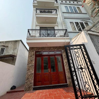 Nhà Phố Trạm 67/80M2 Xây 4 Tầng Sân Cổng Riêng Giá Bán 8,7 Tỷ Nhà Xây Mới 60M2 Sân Riêng 20M2