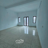 Nhà Đẹp Long Lanh Ngay Hồ Điều Hòa Hiên Vân Lộng Gió