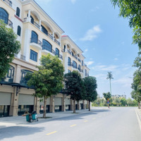 Bán Gấp Shophouse: 2 Mặt Tiền - Diện Tích Rộng Giá Tốt Nhất Khu Vực!