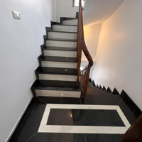 Nhà Đẹp 6 Tầng Đối Diện Đại Học Thương Mại,Diện Tích38M2, Ngõ Thoáng Rộng Sạch Sẽ Rộng Rãi
