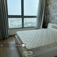 Cho Thuê Căn Hộ Vinhomes Central Park 3 Phòng Ngủ Giá Từ 32 Triệu