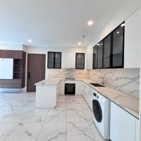 Duy Nhất! Căn Hộ 2 Phòng Ngủ_102M2, Nội Thất Cơ Bản, Tại Galleria Metropole, Giá: 16 Tỷ Allin