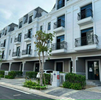 Chính Chủ Kẹt Tiền Cần Bán Gấp Nhà Phố Amelie 6X20 (120M2), 1 Trệt, 3 Lầu Tại Nhà Bè Giá Bán 9.9 Tỷ