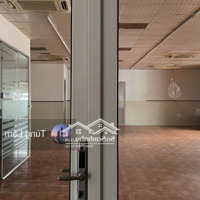 Cho Thuê Văn Phòng Phố Xuân Thuỷ Ngay Đại Học Sư Phạm Diện Tích 220M2 Giá Thuê Chỉ 42 Triệu