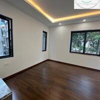 Bán nhà riêng ngõ 58 đường Láng- 1 nhà ra phố- 63m2* 5 tầng- hơn 11 tỷ- ô tô đỗ- nhà mới  thoáng 3 mặt