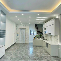Nhà Xây Mới Thang Máy Cực Đẹp Phố Kim Mã, Ba Đình 40M2X5 Tầng, Ngay Sát Phố, Nhỉnh 9 Tỷ