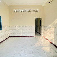 Cho Thuê Nhà Gần Chung Cư Đạt Gia,/Đường Bình Phú, P. Tam Phú, Thủ Đức, 5X18M, Hẻm Xe Hơi