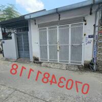 Bán Nhà Nguyễn Ảnh Thủ, 40m2, 2Tầng Đường 5m Thông Tứ Tung xe hơi ngủ trước nhà