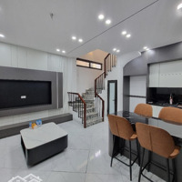 Bán Nhà Ngõ 55 Gia Thượng (Ngọc Thuỵ) - Long Biên 5 Tầng 30M2 Mới Xây Chưa Đến 6Tỷ Oto Đỗ Cồng