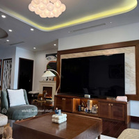 Chính Chủ Bán Gấp Căn 2 Ngủ Siêu Rộng 128M Tòa R2 Vinhomes Royal City . Lh : 088 996 3639