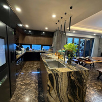 Độc Lạ Tại Ecopark Căn Hộ 150M2 Toà Park Premium Có Thang Máy Riêng Lên Tận Cửa, Thiết Kế 3 Phòng Ngủ3Wc
