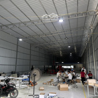Cho Thuê Kho Xưởng 560M2 Khu Vực Di Trạch Hoài Đức Đường Ql32