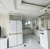 Bán Gấp Căn Hộ 3 Phòng Ngủ 128M2 Tại Green Valley, 9 Tỷ, Q7 Đầy Đủ Nội Thất Có Ô Xe Hầm. Lh Lan 0906743166