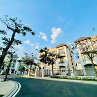 Bán Nhà Phốdiện Tích96M2 Giá Tốt Chỉ 17 Tỷ Bao Hết - Vị Trí Đẹp Tại Trung Tâm Vinhomes Grand Park