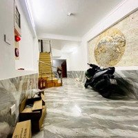 Bán Nhanh Chdv 13 Phòng Khép Kín Phố Đông Tác - Đống Đa - Giá Bán 8.95 Tỷ, Ô Tô Đỗ Sát Nhà